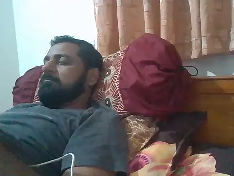 RubyEntity online show from November 13, 2025, 7:24 pm