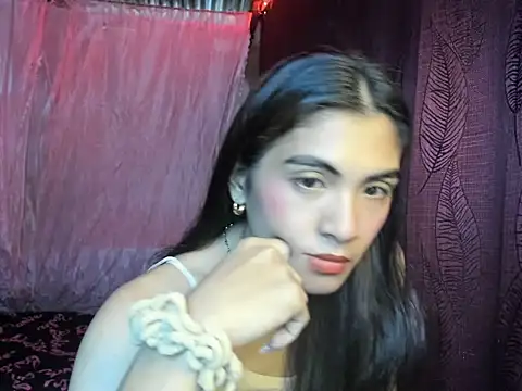 Snapshot of ursexykittykat_xx chatting on November 19, 2025, 6:35 am ursexykittykat xx online show from November 19, 2025, 6:35 am