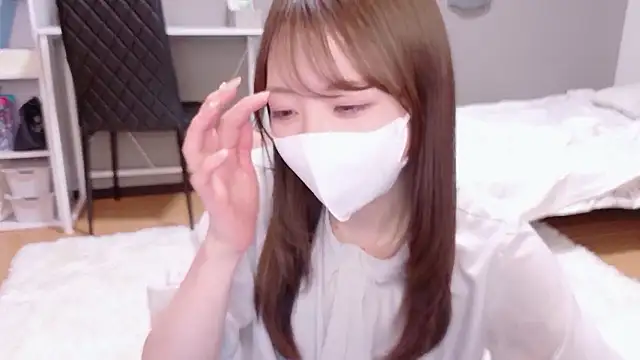 -aotan- online show from May 16, 2026, 1:43 pm