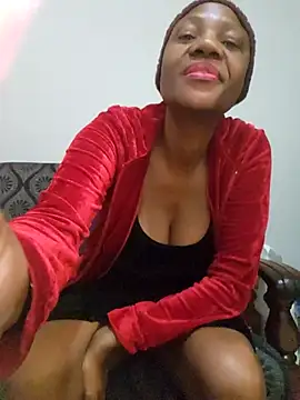 Snapshot of Mommy_Sienna chatting on March 6, 2026, 3:25 am Mommy Sienna online show from March 6, 2026, 3:25 am