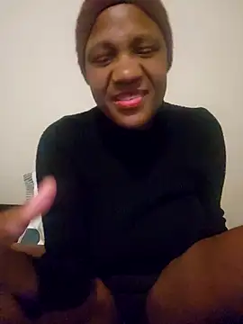Snapshot of Mommy_Sienna chatting on March 24, 2026, 8:25 pm Mommy Sienna online show from March 24, 2026, 8:25 pm