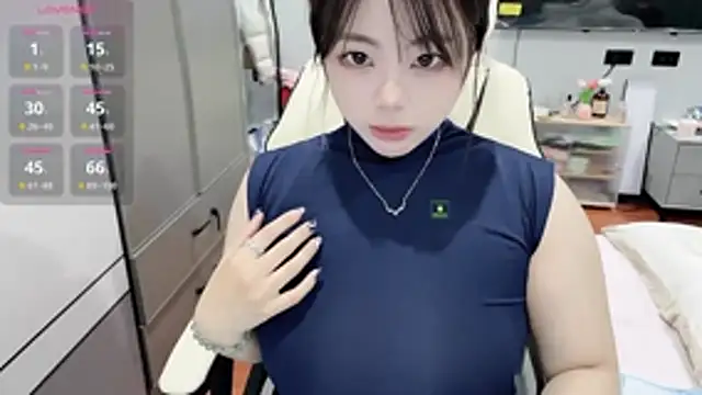 Snapshot of Chayka_21 chatting on February 4, 2026, 3:07 pm Chayka 21 online show from February 4, 2026, 3:07 pm