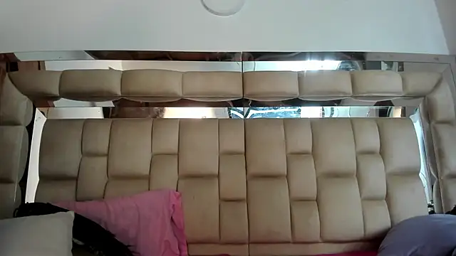 HotVoltage online show from November 30, 2025, 11:58 am