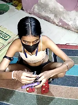 Snapshot of Thaper_Meera2 chatting on November 29, 2025, 2:31 pm Thaper Meera2 online show from November 29, 2025, 2:31 pm