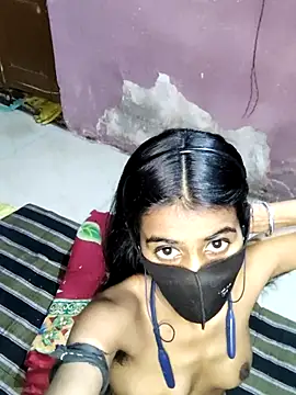 Snapshot of Thaper_Meera2 chatting on November 30, 2025, 5:50 pm Thaper Meera2 online show from November 30, 2025, 5:50 pm