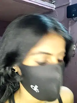 Snapshot of Thaper_Meera2 chatting on March 10, 2026, 7:35 am Thaper Meera2 online show from March 10, 2026, 7:35 am