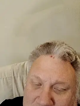 Jbirdb800 online show from December 22, 2025, 12:57 pm