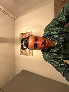 Snapshot of Sempresborroso_89 chatting on November 17, 2025, 4:57 pm Sempresborroso 89 online show from November 17, 2025, 4:57 pm