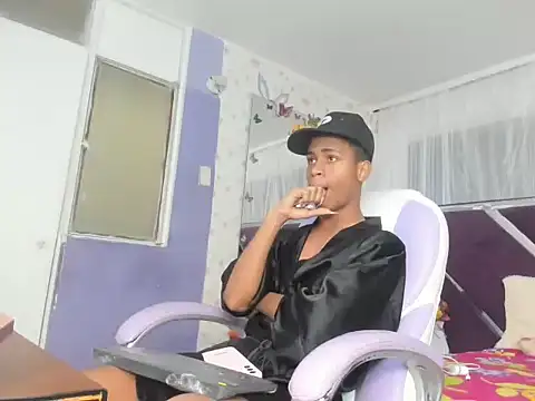 Snapshot of Santy_bigcock_01 chatting on November 20, 2025, 2:06 pm Santy bigcock 01 online show from November 20, 2025, 2:06 pm