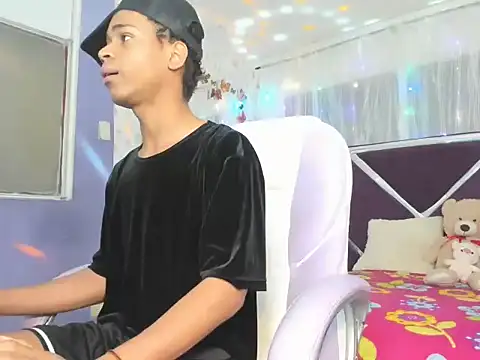 Snapshot of Santy_bigcock_01 chatting on January 15, 2026, 4:33 pm Santy bigcock 01 online show from January 15, 2026, 4:33 pm