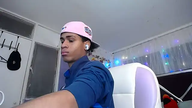 Santy bigcock 01 online show from July 8, 2026, 12:42 pm