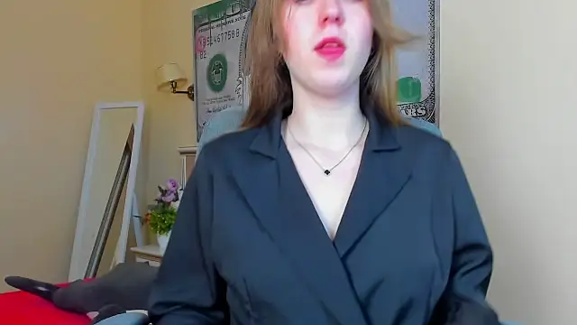 Nesie-Stoun online show from December 22, 2025, 9:39 am