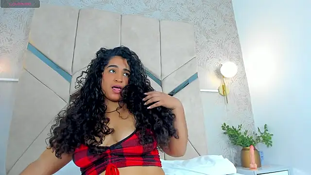 alana-silva online show from November 7, 2025, 9:26 pm