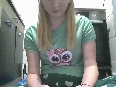 Snapshot of dirty_sasha00 chatting on December 5, 2025, 3:30 pm dirty sasha00 online show from December 5, 2025, 3:30 pm