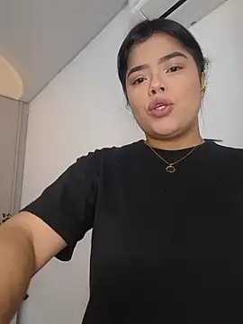 Snapshot of annie__20 chatting on December 5, 2025, 12:03 pm annie 20 online show from December 5, 2025, 12:03 pm