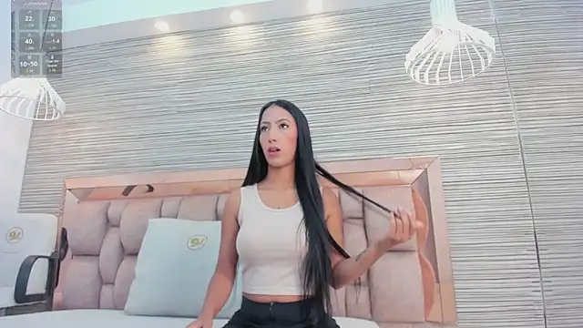 Snapshot of kathia_dumons chatting on December 2, 2025, 11:26 am kathia dumons online show from December 2, 2025, 11:26 am