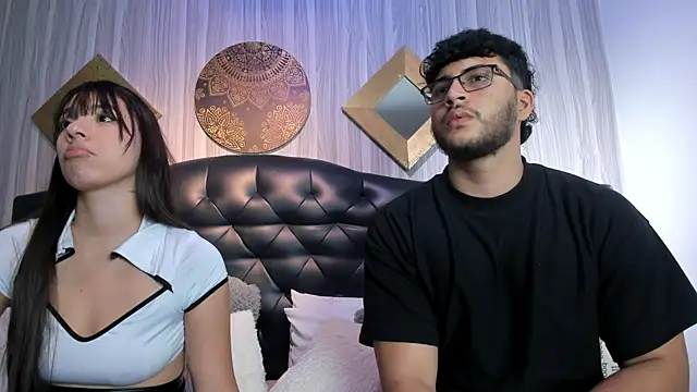 mikeandlucy  online show from November 5, 2025, 1:33 pm