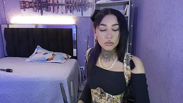 lyam ebony  online show from November 9, 2025, 8:29 pm