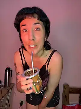 millielatina online show from November 10, 2025, 9:03 pm