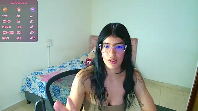 Snapshot of Kassandra_0304 chatting on March 31, 2026, 12:49 pm Kassandra 0304 online show from March 31, 2026, 12:49 pm