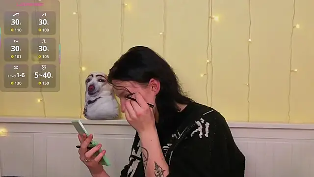 Snapshot of LatinaHuguenin chatting on January 13, 2026, 7:13 am LatinaHuguenin online show from January 13, 2026, 7:13 am