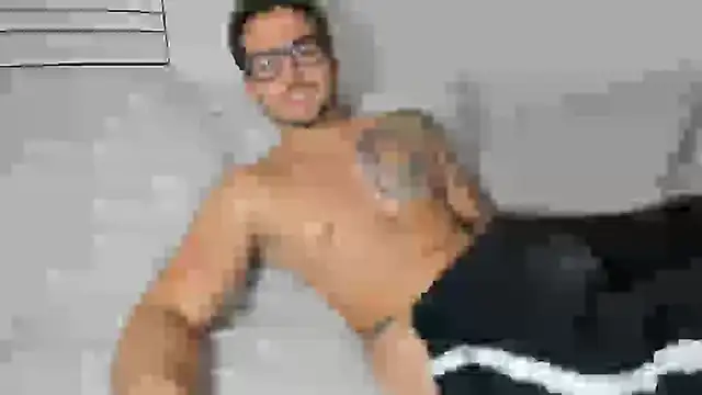 zaylanez online show from November 11, 2025, 4:12 am