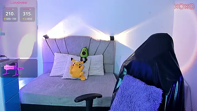 ravencollen online show from November 21, 2025, 1:43 pm