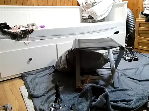 Snapshot of AgnesCross39 chatting on March 8, 2026, 2:04 am AgnesCross39 online show from March 8, 2026, 2:04 am