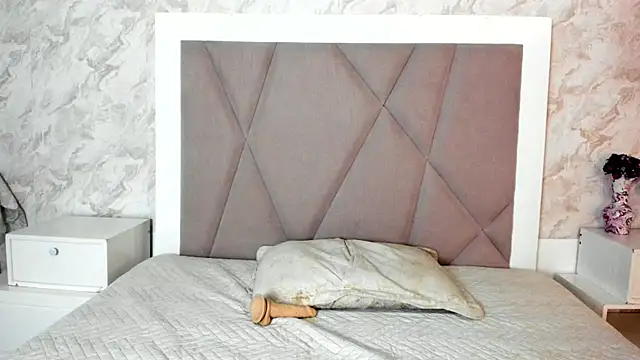 Madhison 5 online show from December 22, 2025, 8:28 pm