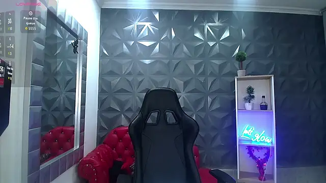 Scandarkmarie online show from December 20, 2025, 6:37 pm