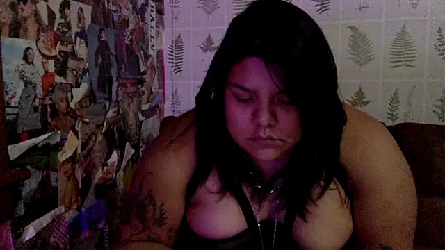 Snapshot of annoyedputa chatting on November 18, 2025, 12:05 am annoyedputa online show from November 18, 2025, 12:05 am