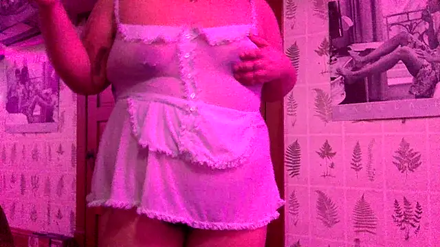 Snapshot of annoyedputa chatting on December 2, 2025, 4:07 am annoyedputa online show from December 2, 2025, 4:07 am