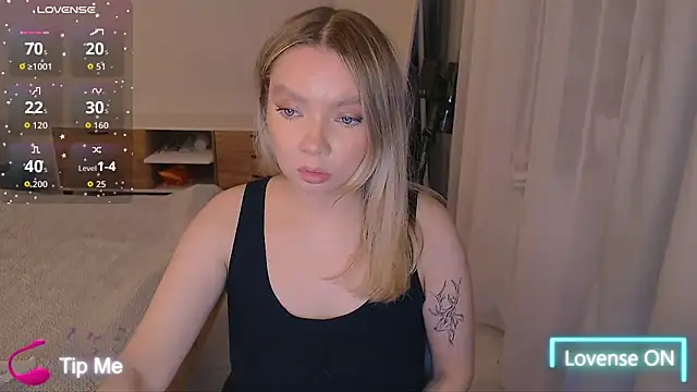 Snapshot of PolinaXXXXJones chatting on December 15, 2025, 7:40 pm PolinaXXXXJones online show from December 15, 2025, 7:40 pm