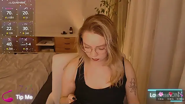 Snapshot of PolinaXXXXJones chatting on February 20, 2026, 8:31 pm PolinaXXXXJones online show from February 20, 2026, 8:31 pm