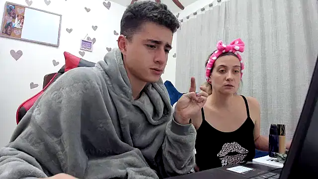 Snapshot of minervaystiven chatting on March 17, 2026, 3:22 am minervaystiven online show from March 17, 2026, 3:22 am