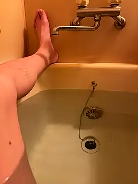 houkeiboy78 online show from November 8, 2025, 10:48 am