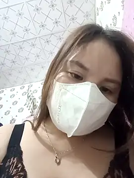 Snapshot of linh-xinh18 chatting on November 11, 2025, 6:13 am linh-xinh18 online show from November 11, 2025, 6:13 am