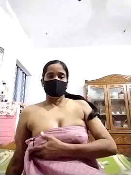 Snapshot of Fast_lady chatting on November 24, 2025, 2:22 am Fast lady online show from November 24, 2025, 2:22 am