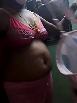 Snapshot of Couple1114 chatting on November 15, 2025, 3:52 pm Couple1114 online show from November 15, 2025, 3:52 pm