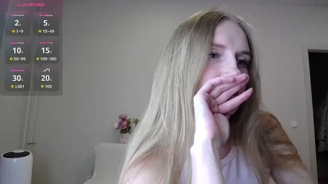 Snapshot of olliebells chatting on February 9, 2026, 5:50 pm olliebells online show from February 9, 2026, 5:50 pm