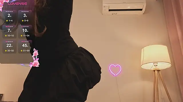 eirakiliana online show from November 28, 2025, 6:27 am