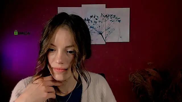 mia starrr  online show from December 2, 2025, 9:36 am