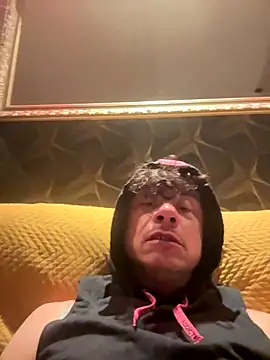 Szturman1985 online show from December 22, 2025, 6:21 am