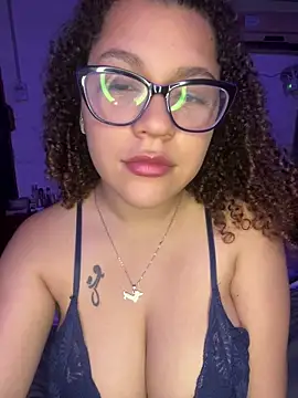 Snapshot of Lolavenezia chatting on November 30, 2025, 3:43 am Lolavenezia online show from November 30, 2025, 3:43 am