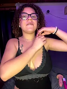 Snapshot of Lolavenezia chatting on December 3, 2025, 10:46 am Lolavenezia online show from December 3, 2025, 10:46 am