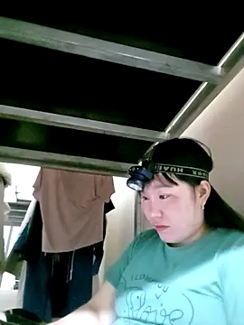 Snapshot of Helen_kelly chatting on December 21, 2025, 1:29 pm Helen kelly online show from December 21, 2025, 1:29 pm