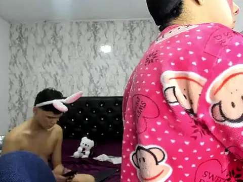 Snapshot of Lovers_Spicy chatting on November 14, 2025, 12:59 pm Lovers Spicy online show from November 14, 2025, 12:59 pm