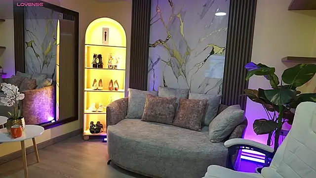 TessaaFox online show from February 20, 2026, 11:43 am