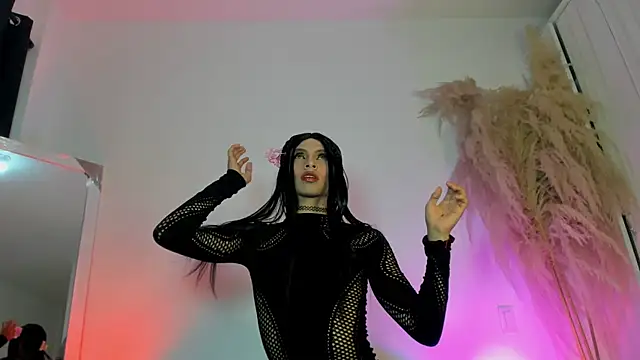 Snapshot of Dominique_Rae chatting on November 21, 2025, 2:38 pm Dominique Rae online show from November 21, 2025, 2:38 pm