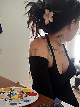 mr arte online show from November 7, 2025, 2:17 pm